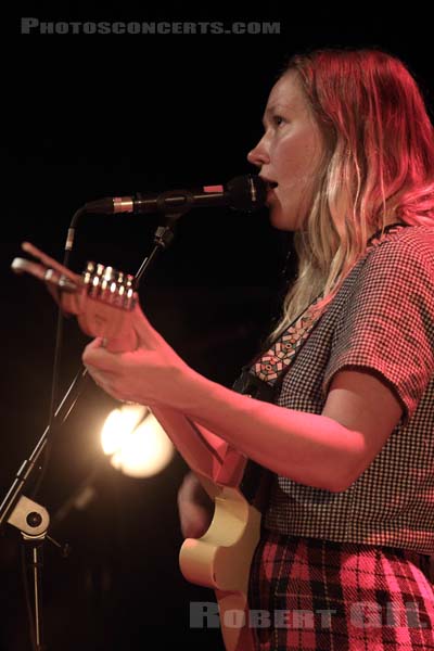 JULIA JACKLIN - 2017-02-21 - PARIS - Cafe de la Danse - 